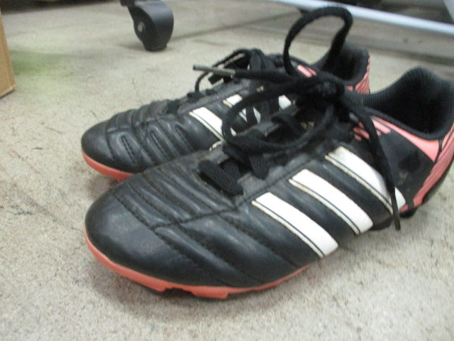 Load image into Gallery viewer, Used Adidas Soccer Cleats Sz 2
