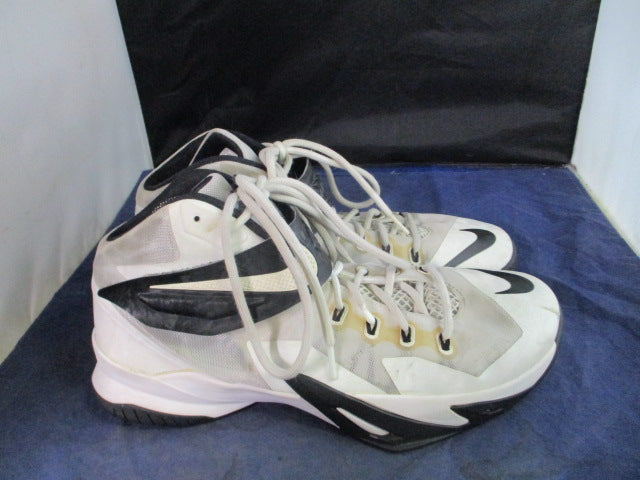 Load image into Gallery viewer, Used LeBron Zoom Soldier 8 TB Basketball Shoes Adult Size 11.5 - wear on sides
