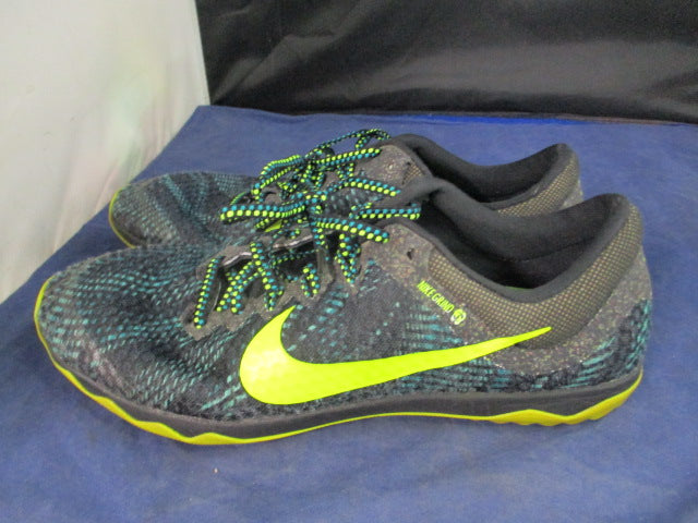 Load image into Gallery viewer, Used Nike Grind Track Spikes Size 7.5
