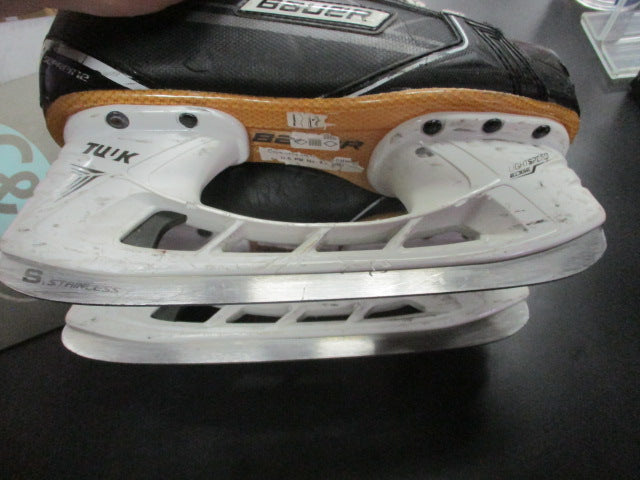 Load image into Gallery viewer, Used Bauer S160 Hockey Skates Size 4.5
