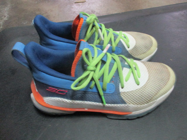 Load image into Gallery viewer, Used Under Armour Basketball Shoes Size 5
