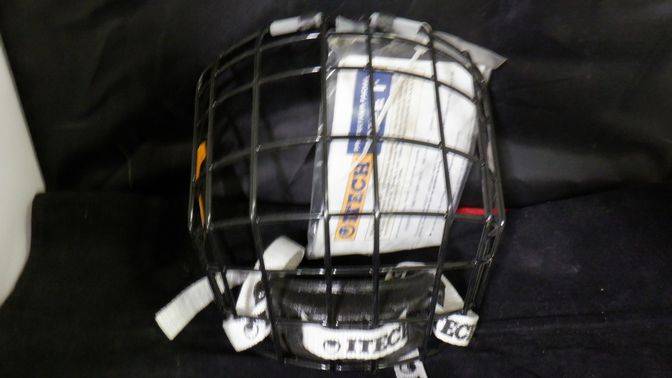 Load image into Gallery viewer, Used Itech RBE III Hockey Helmet Mask Large

