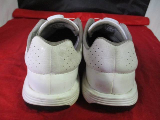 Load image into Gallery viewer, Used Adidas Bounce Golf Shoes Size 6.5
