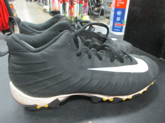 Load image into Gallery viewer, Used Nike Alpha Cleats Size 3.5
