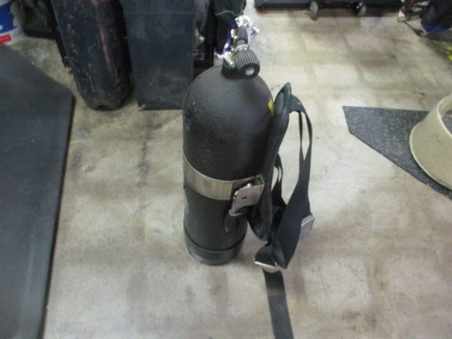 Load image into Gallery viewer, Used Scubapro Scuba Tank with Tank Backpack
