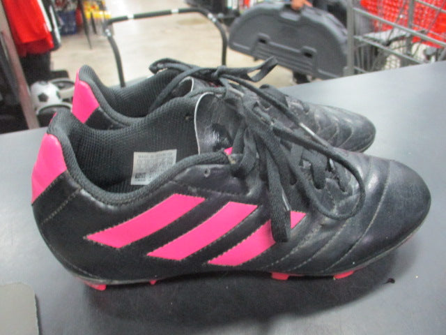Load image into Gallery viewer, Used Adidas Soccer Cleats Size 3
