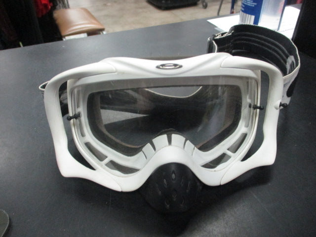 Load image into Gallery viewer, Used Oakley I-Do Motocross Goggles - White
