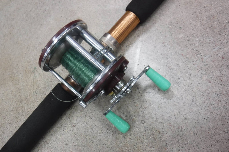 Load image into Gallery viewer, Used Eagle Claw Granger 8&#39;5&quot; Pole With Penn Peer Reel
