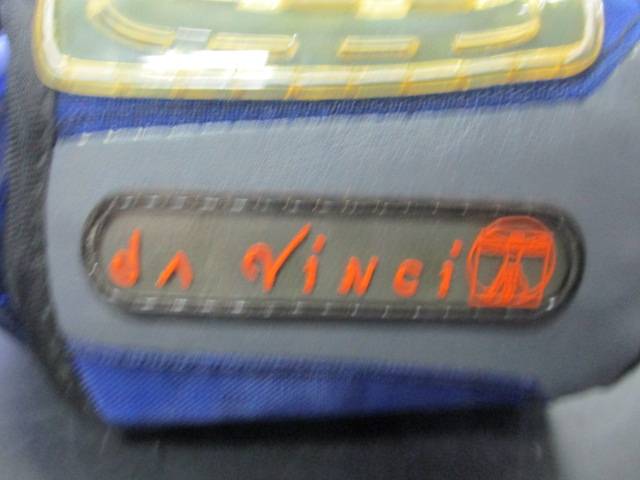 Load image into Gallery viewer, Used Shock Doctor Da Vinci Lacrosse Elbow Pads Size Medium
