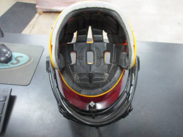 Load image into Gallery viewer, Used Cascade Cpro Lacrosse Helmet
