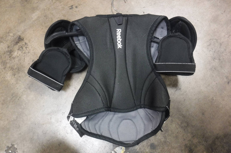 Load image into Gallery viewer, Used Reebok SC4 Youth Hockey Shouler Pads Size Large
