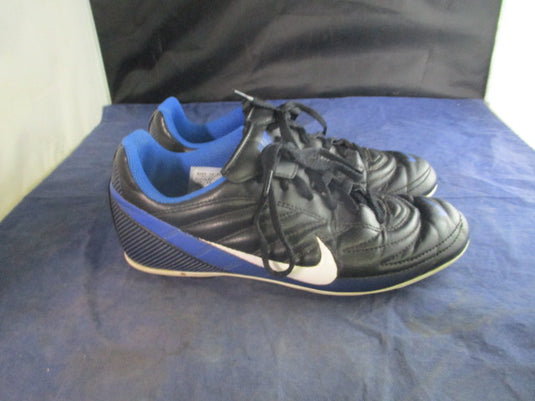 Used Nike Soccer Cleats Youth Size 4