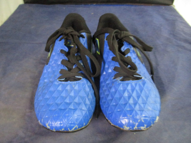 Load image into Gallery viewer, Used Lotto Soccer Cleats Size 13 Kids
