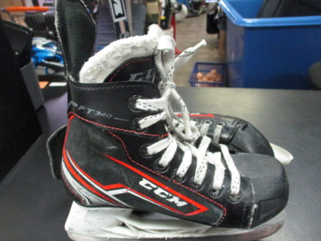 Load image into Gallery viewer, Used CCM Jetspeed FT340 Hockey Skates Sz 13Y
