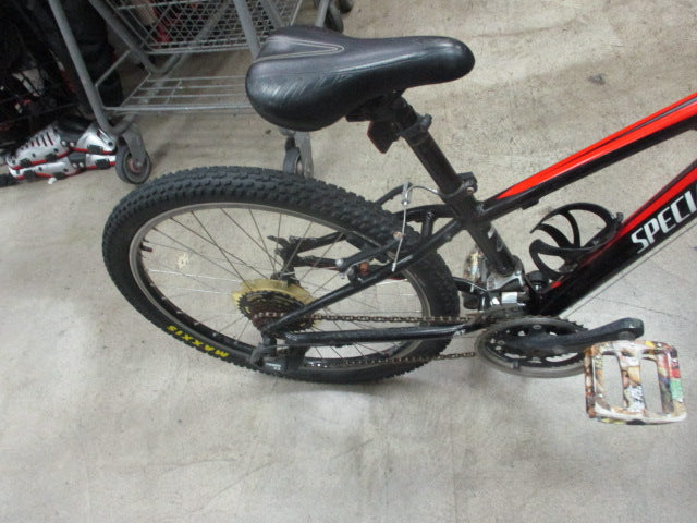 Load image into Gallery viewer, Used Specialized Hotrock 24&quot; 21-Speed Mountain Bike
