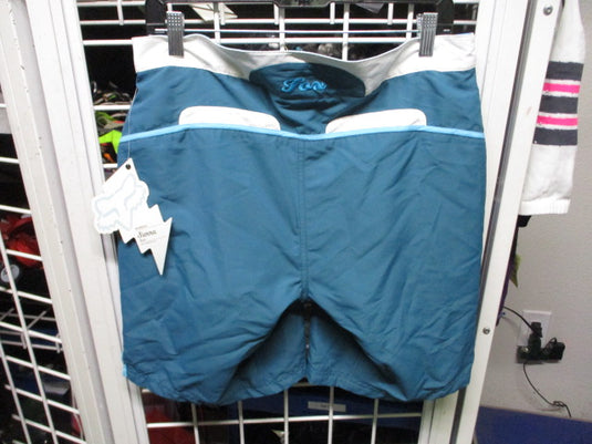 Used Fox Women's Sierra Cycling Shorts Size Small NWT