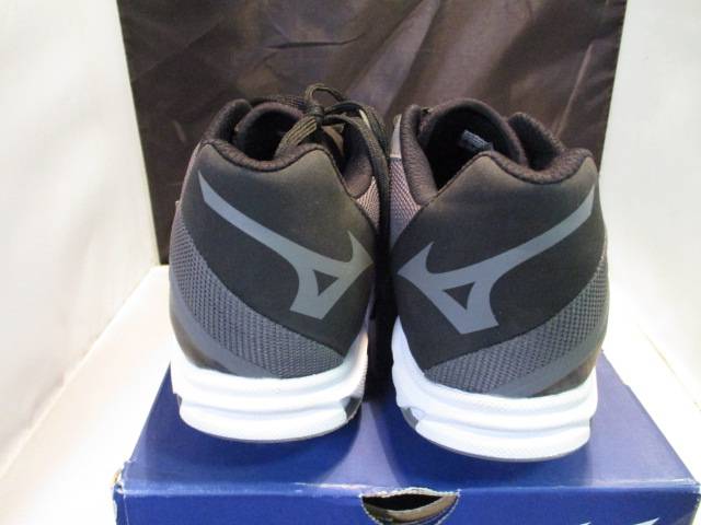 Load image into Gallery viewer, New Mizuno 9-Spike Dominant 2 Metal Baseball Cleats Size 14
