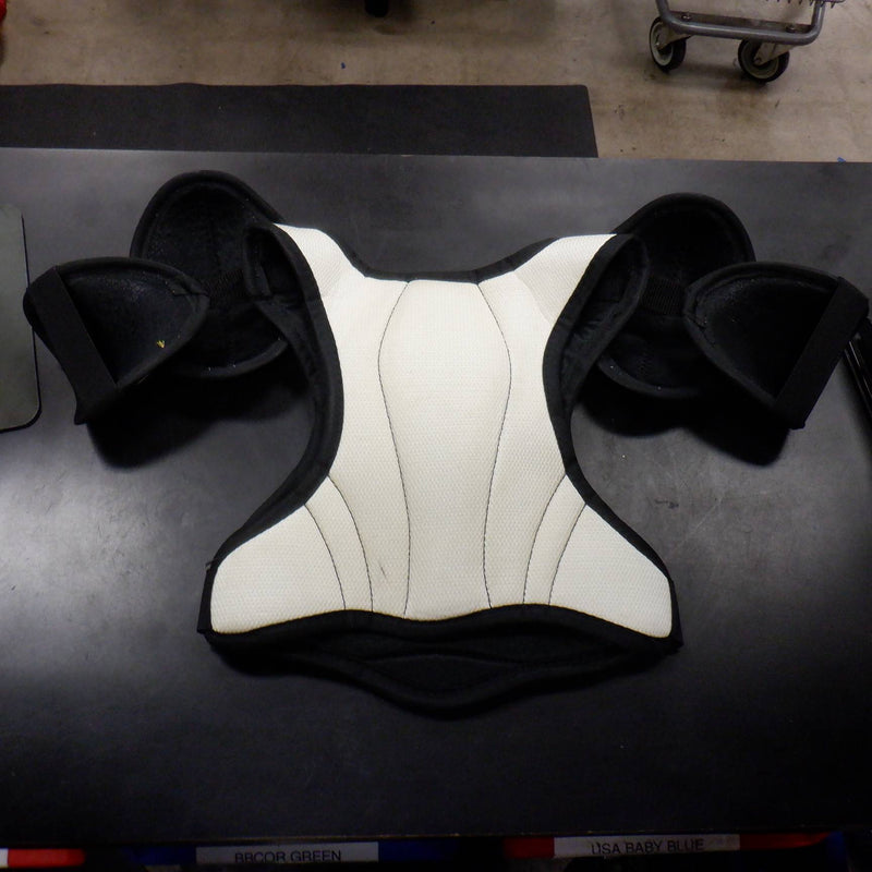 Load image into Gallery viewer, Used CCM LTP Hockey Shoulder Pads Size Youth Large
