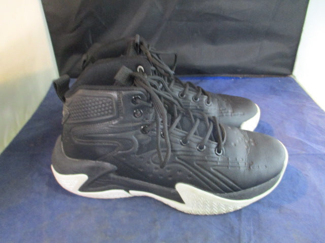 Load image into Gallery viewer, Used Beita High Top Basketball Shoes Adult Size 7.5
