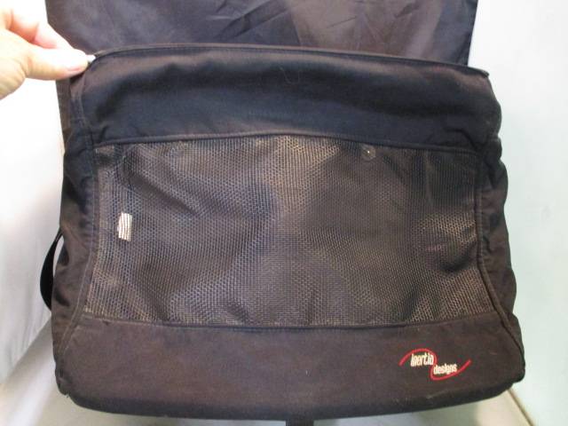Load image into Gallery viewer, Used Inertia Bicycle Bag Black
