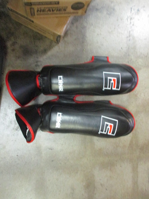 Used Combat CRNR Shin Guards