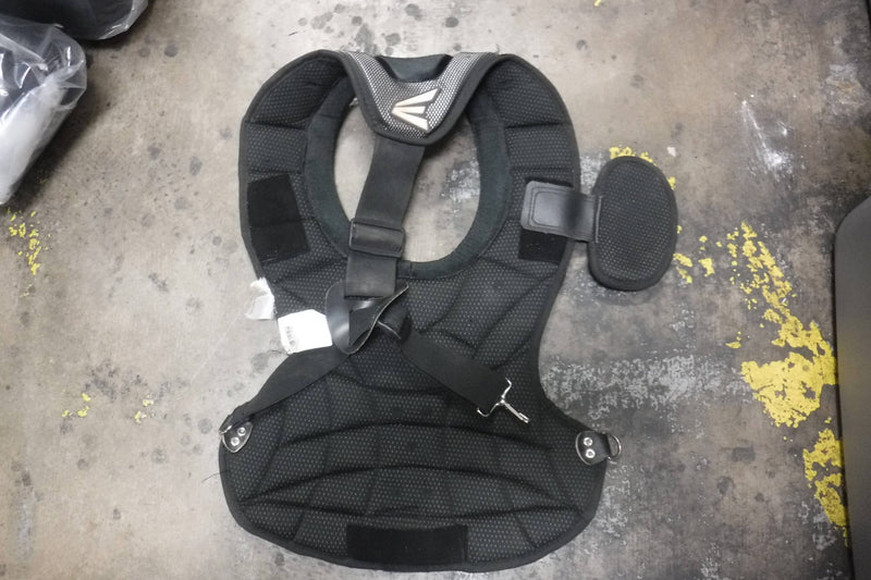 Load image into Gallery viewer, Used Easton Youth 13 Catchers Chest Protector
