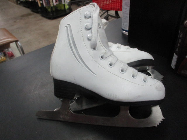 Load image into Gallery viewer, Used Cascade Lake Placid Figure Skates Size Junior 11
