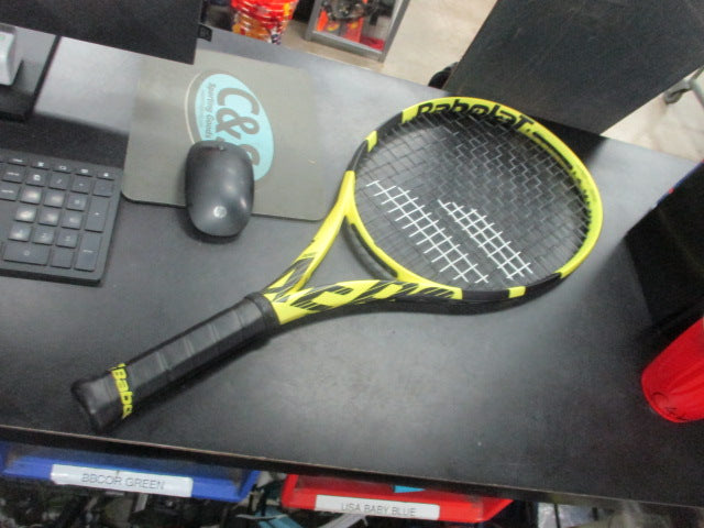 Load image into Gallery viewer, Used Babolat Pure Aero Jr 25&quot; Tennis Racquet

