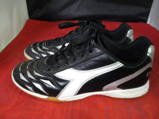 Used Diadora Indoor Soccer Shoes Size 5