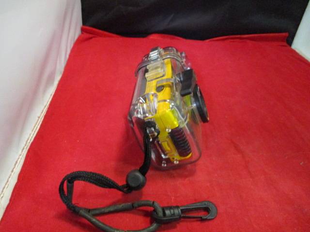 Load image into Gallery viewer, Used Sealife Reefmaster CL 35mm Underwater Camera

