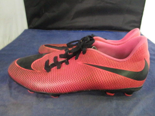 Load image into Gallery viewer, Used Nike Soccer Cleats Size 6
