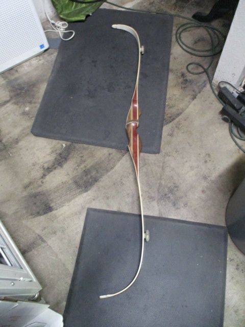 Load image into Gallery viewer, Used Charron Archery Rio Bravo 58&quot; 48# @ 28&quot; Custom Recurve Bow - no string
