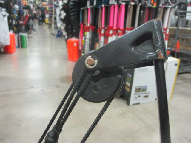 Load image into Gallery viewer, Used Barnett Lil&#39; Banshee Junior Compound Bow
