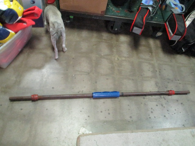 Load image into Gallery viewer, Used Vintage 64&quot; Straight Bar w/ Collar 18.5lbs
