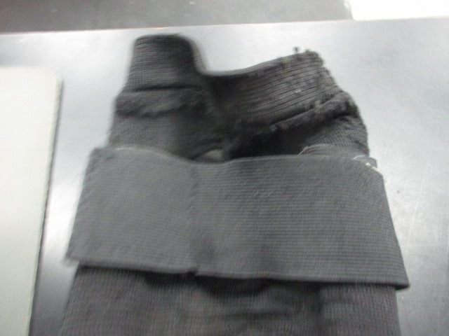 Load image into Gallery viewer, Used Brine Lacrosse Elbow Pads Adult - Has Wear
