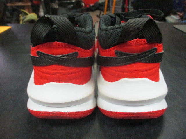Load image into Gallery viewer, Used Nike Hustle DX Basketball Shoes Sz 5
