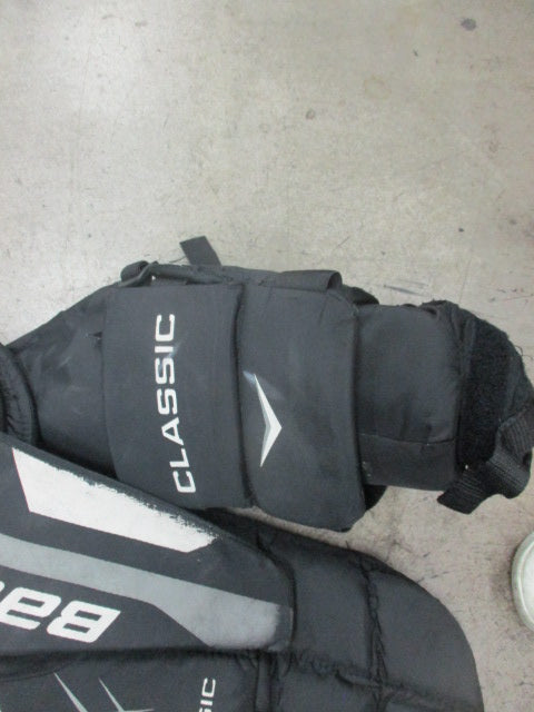 Used Bauer Classic Goalie Chest Protector Junior Large (Has Wear On Elbows)