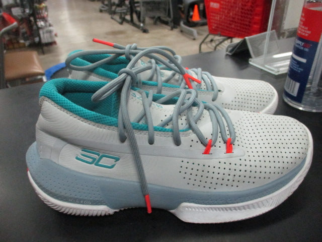 Load image into Gallery viewer, Used Under Armour 3C Basketball Shoes Size 4.5
