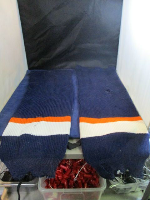 Load image into Gallery viewer, Used Athletic Knit Hockey Socks Adult Size Large - holes
