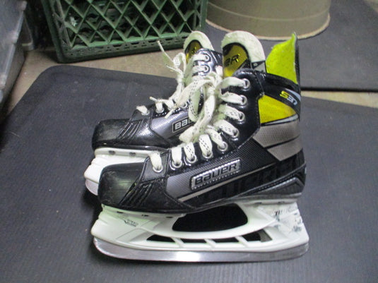 Used Bauer S37 Hockey Skates Size 4