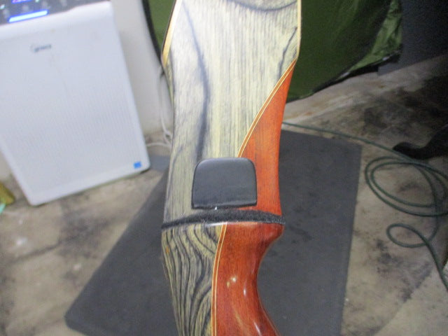 Load image into Gallery viewer, Used Martin Hunter 60# @ 28&quot; AMO 62&quot; Recurve Bow
