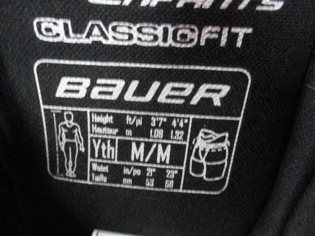 Load image into Gallery viewer, Used Bauer Nexus 400 Hockey Breezers Size Youth Medium
