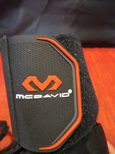 Used McDavid Ankle Brace w/ Wraps Size Small