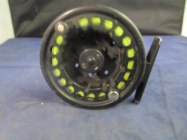 Used DFT 5/6/7 wt. Fly Fishing Reel w/ Line