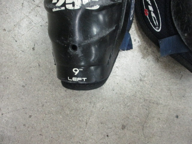 Load image into Gallery viewer, Used VIC Pro 250 9&quot; Shin Pads

