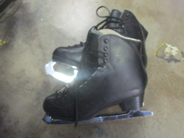 Load image into Gallery viewer, Used Jackson Figure Skates Size 6 1/2 M
