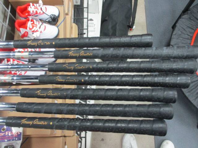 Load image into Gallery viewer, Used Tommy Armour 855s Silver Scot PW-9 ( Missing 6 Iron)
