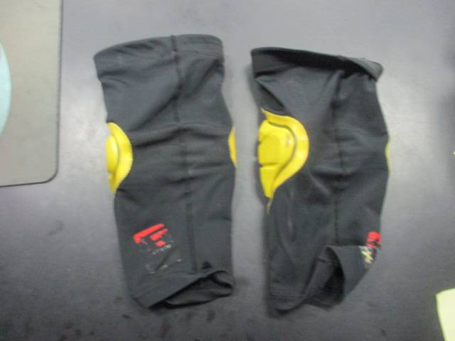 Load image into Gallery viewer, Used G-Form Size Small Skate Knee Pads
