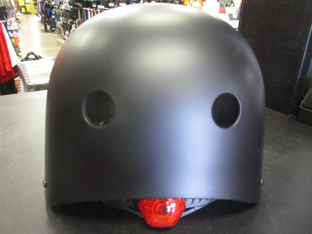 Load image into Gallery viewer, Skate / Bicycle Adjustable Helmet Size Medium with Light
