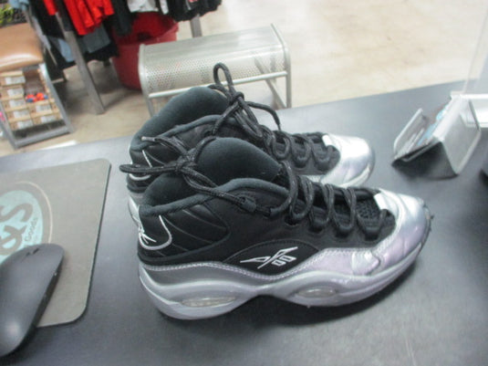 Used Reebok Basketball Shoes Size 4.5